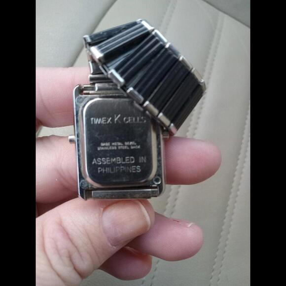 Vintage Timex Digital K-Cell Unisex Watch with Adjustable Band--needs a Battery! - Picture 6 of 7